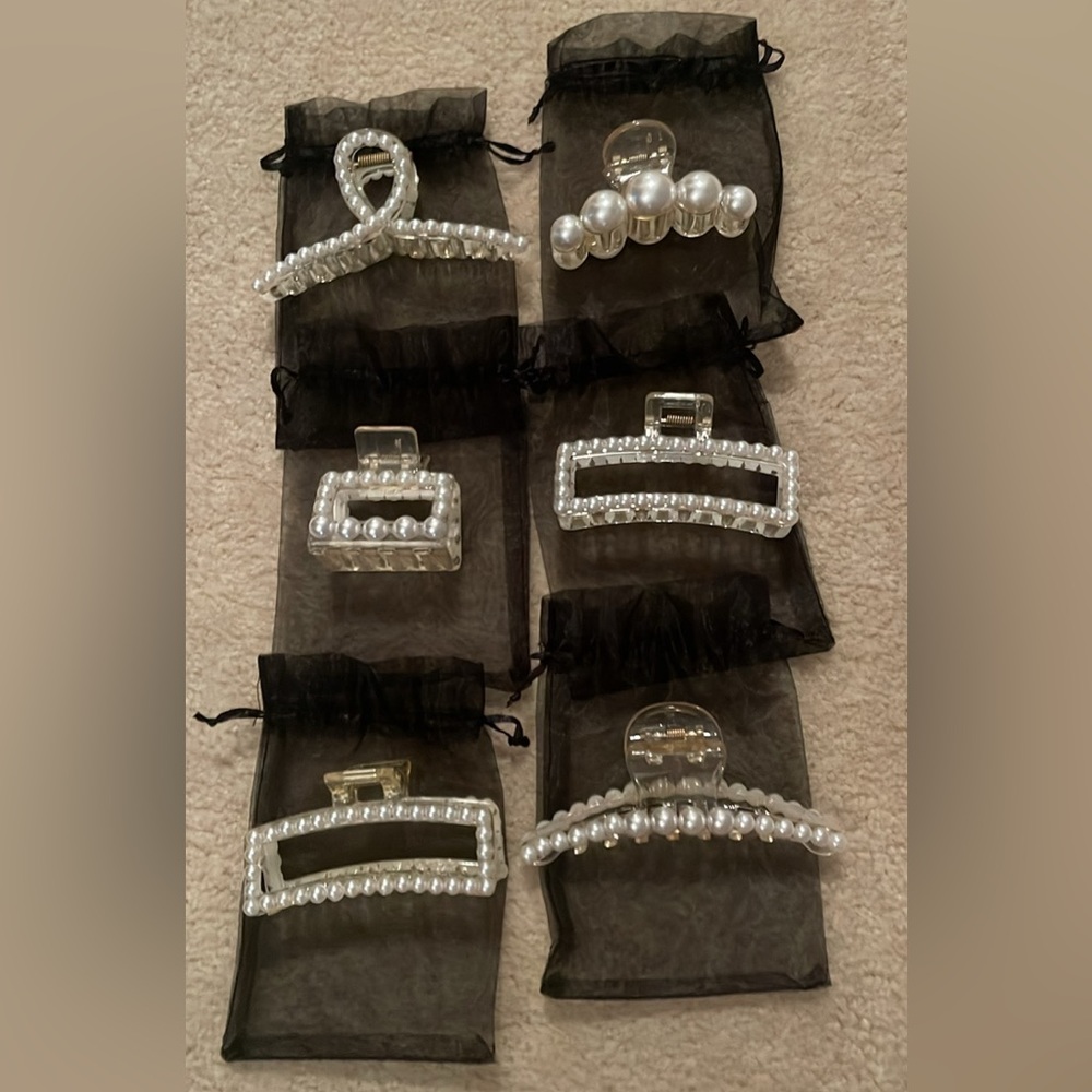 Hair clips/claws